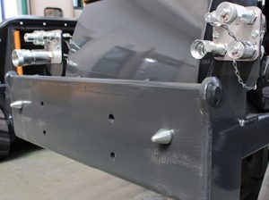 MECHANICAL FRONT LIFT ATTACHMENT WITH REINFORCED PLATE