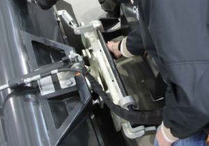 FRONT LIFTER WITH QUICK ATTACHMENT