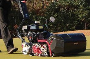 Kubota LM101 Floating Head Greens Mower