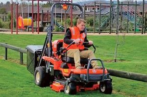 Kubota Kubota GZD15 Zero-Turn Mower